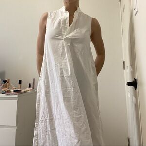 BRAND NEW BANANA REPUBLIC DRESS WITH TAGS !!